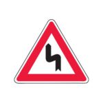 Brīdinājuma zīme Nr.106/Bīstami pagriezieni, 700x700mm, 1. atstarošanas klase