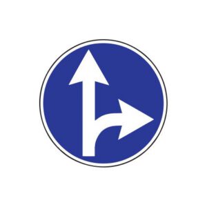 Rīkojuma zīme Nr.404/Braukt taisni vai pa labi, d.700mm, 1. atstarošanas klase